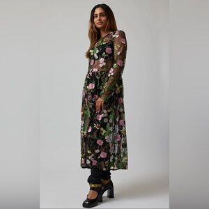 H&M Embroidered Mesh Dress Black/Floral Women’s Long-sleeve Size 12